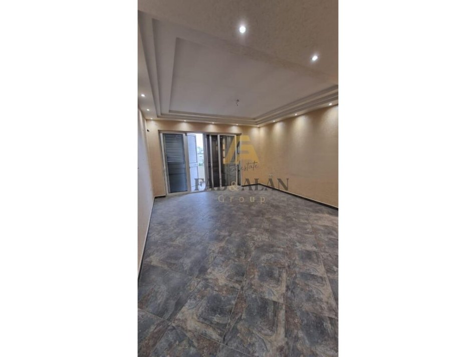 Tirane, shitet apartament 3+1 Kati 4, 122 m² 155,000 € (Varri i Bamit)