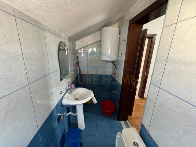 Korce, shitet apartament 1+1 Kati 9, 69 m² 34.500 Euro (Lagjia 18, Korçë)