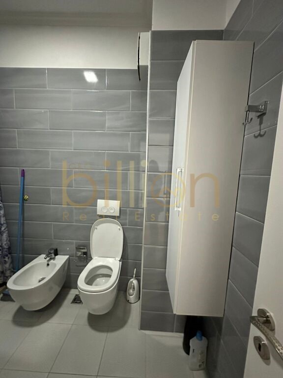 Tirane, jepet me qera apartament 2+1 Kati 5, 90 m² 800 € (Komuna e Parisit, Tirana, Albania)