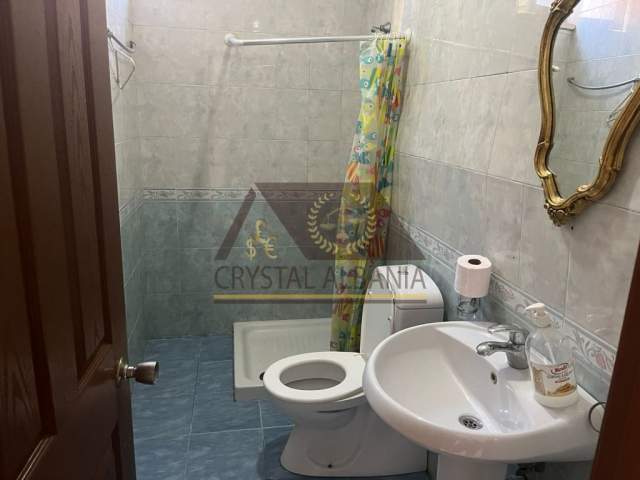 Tirane, jepet me qera apartament 3+1+A+BLK Kati 2, 153 m² 800 Euro (laprake)