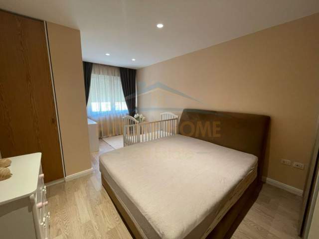 Tirane, jepet me qera apartament 2+1+BLK Kati 4, 110 m² 700 Euro (Rruga e Elbasanit)