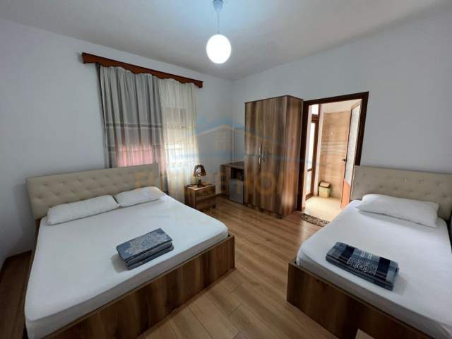 Pogradec, shitet hotel Kati 3, 250 m² 400.000 Euro (Lagjia 1, Pogradec.)