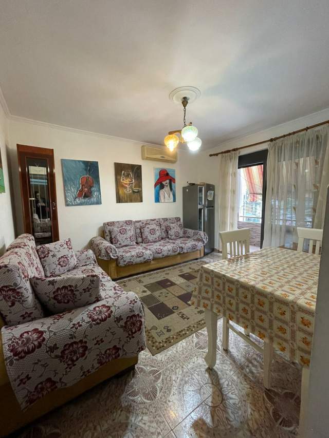 Tirane, jap me qera apartament 3+1+BLK Kati 2, 90 m² 400 Euro (Zogu i Zi)