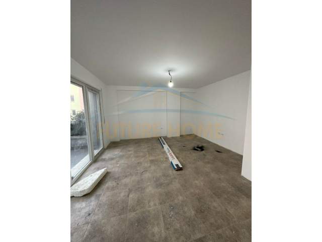 Tirane, shitet apartament Kati 2, 189 m² 250.000 Euro (Kopshti Botanik)