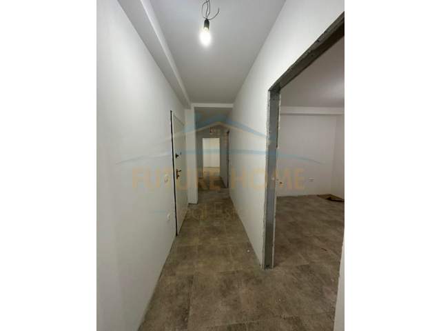 Tirane, shitet apartament Kati 2, 189 m² 250.000 Euro (Kopshti Botanik)