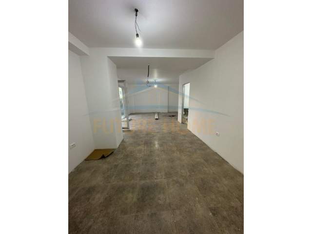 Tirane, shitet apartament Kati 2, 189 m² 250.000 Euro (Kopshti Botanik)