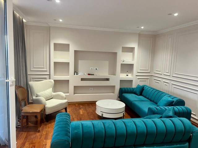 Tirane, jepet me qera apartament 2+1+BLK Kati 10, 100 m² 2.000 Euro (Rruga e Kavajes)