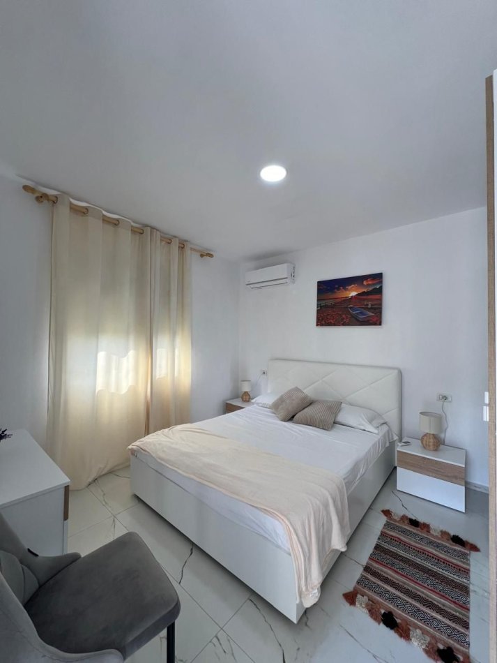 Durres, jepet me qera apartament 1+1 Kati 0, 350 € 