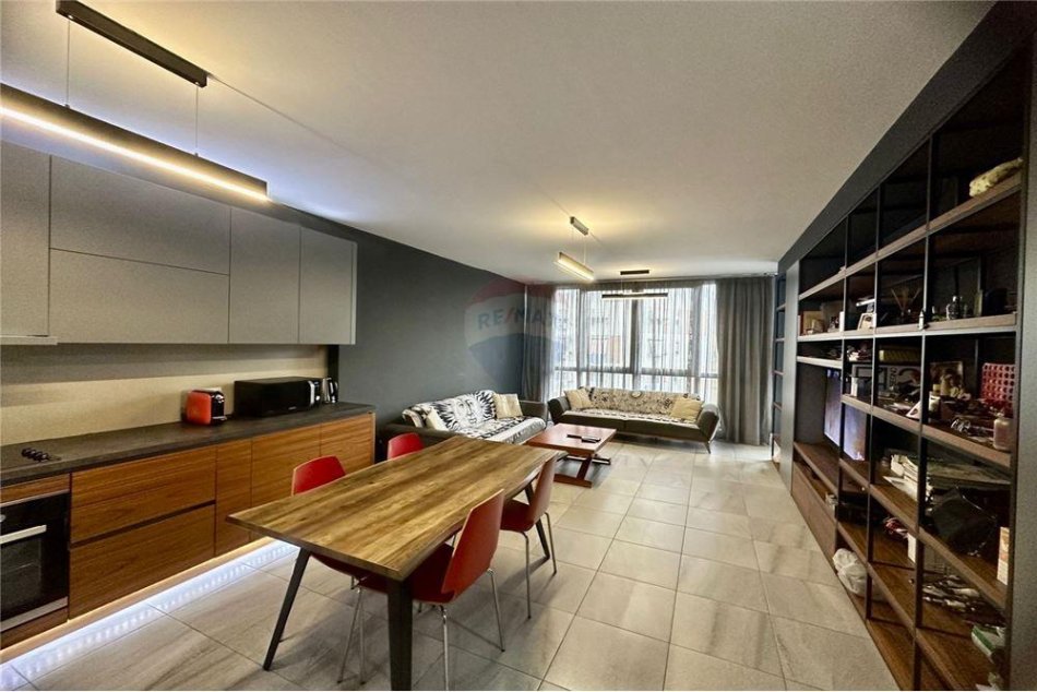 Shitet super apartament 2+1+2 te 21 Dhjetori