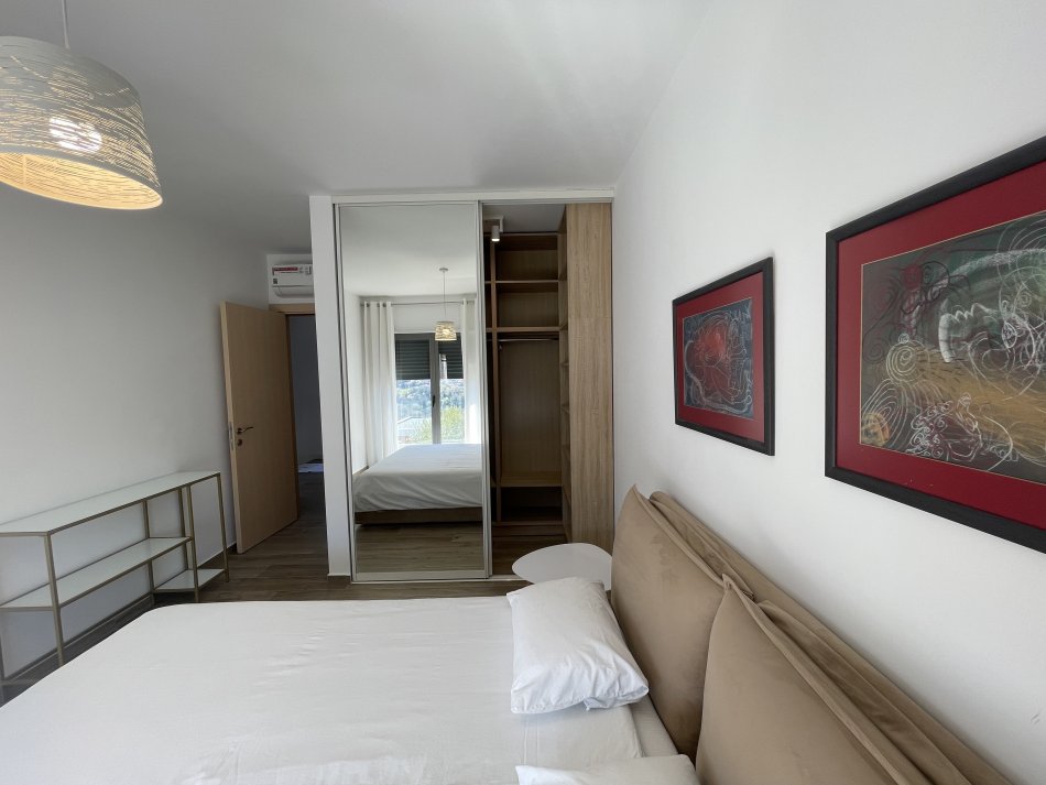 Tirane, jepet me qera Vile 3 Katshe Kati 0, 165 m² 2.000 € (Rezidence private, Mullet)