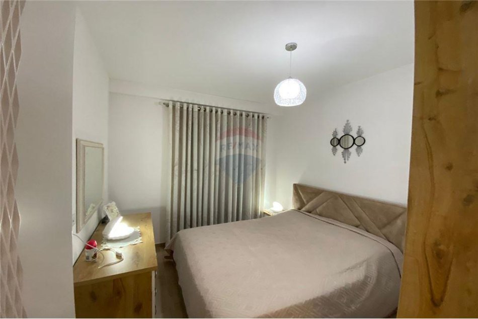 Tirane, jepet me qera apartament 2+1 Kati 4, 78 m² 650 € (21 Dhjetori)