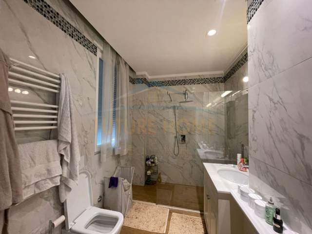 Tirane, shes apartament 2+1+BLK Kati 5, 167 m² 310.000 Euro (Kopshti Zoologjik)