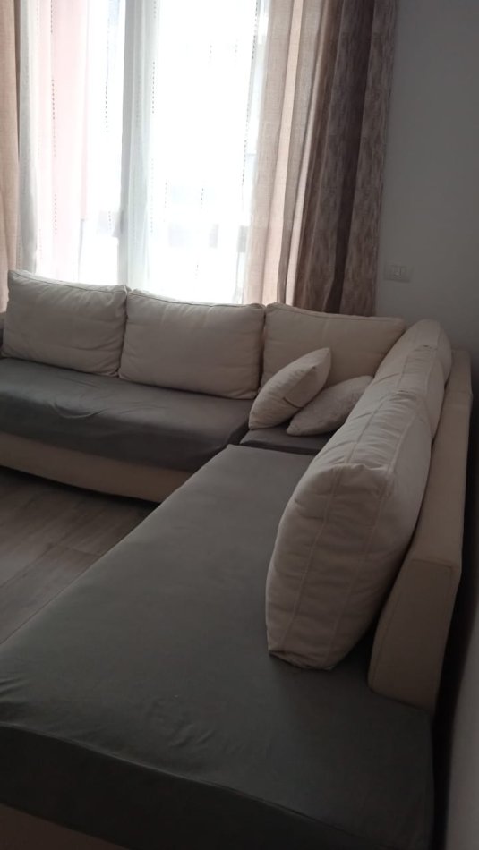 Tirane, jepet me qera apartament 1+1+Ballkon Kati 5, 65 m² 330 € (Univers City I sapomobiluar)