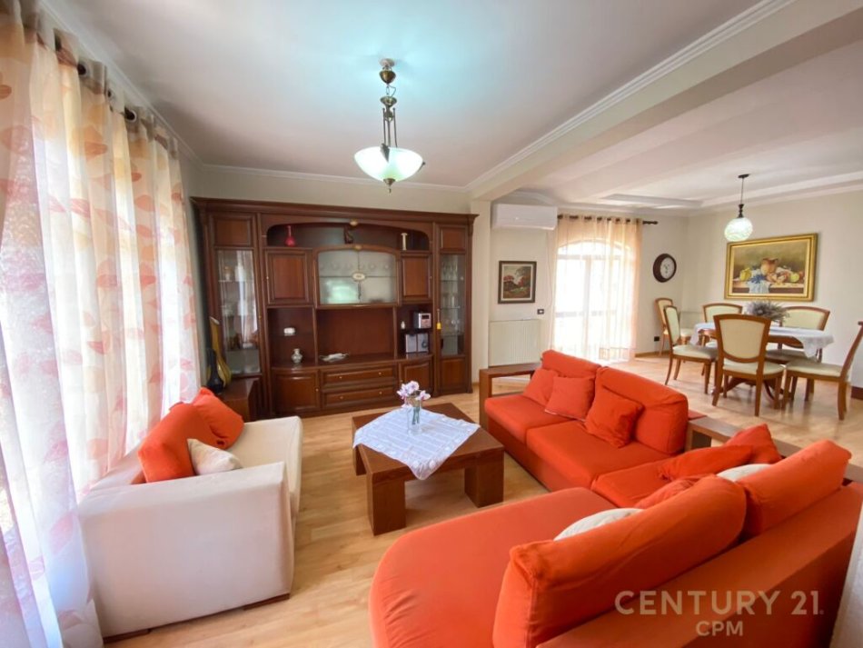 Tirane, jepet me qera 3+1+Ballkon Kati 3, 102 m² 600 € (ne rrugen Siri Kodra, prane Selvise)