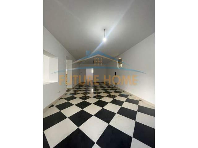 Tirane, jepet me qera ambjent biznesi Kati 0, 150 m² 1.200 Euro (BLLOKU)