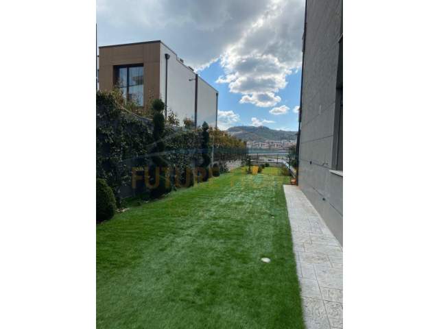 Tirane, jepet me qera apartament 2+1+BLK Kati 0, 256 m² 1.500 Euro (Rezidenca Sofia TEG)