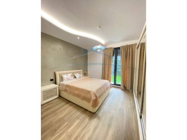 Tirane, jepet me qera apartament 2+1+BLK Kati 0, 256 m² 1.500 Euro (Rezidenca Sofia TEG)