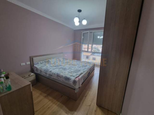 Tirane, shitet apartament 2+1 Kati 3, 91 m² 170.000 Euro (Fiori Di Bosko)
