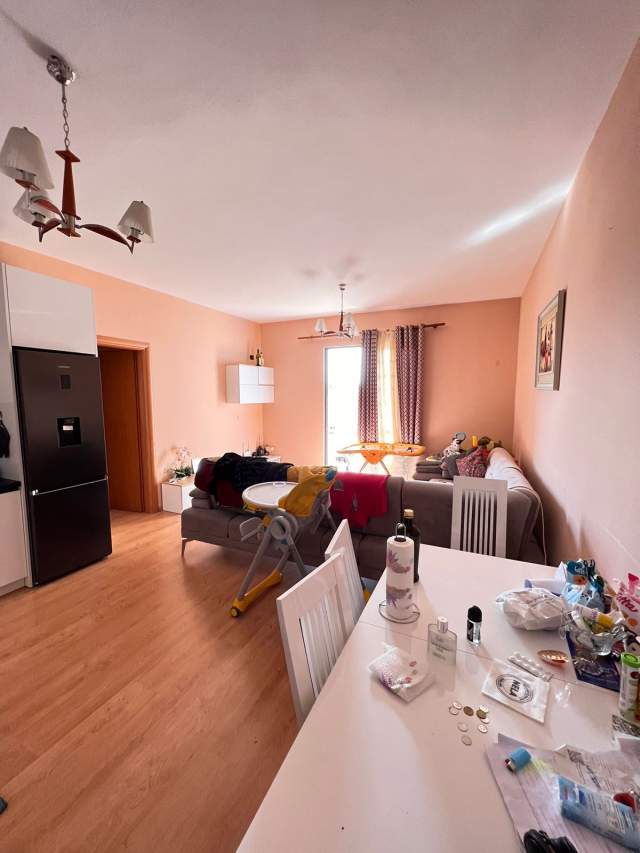 Tirane, shitet apartament 2+1+BLK Kati 3, 96 m² 96.000 Euro (Yzberisht)