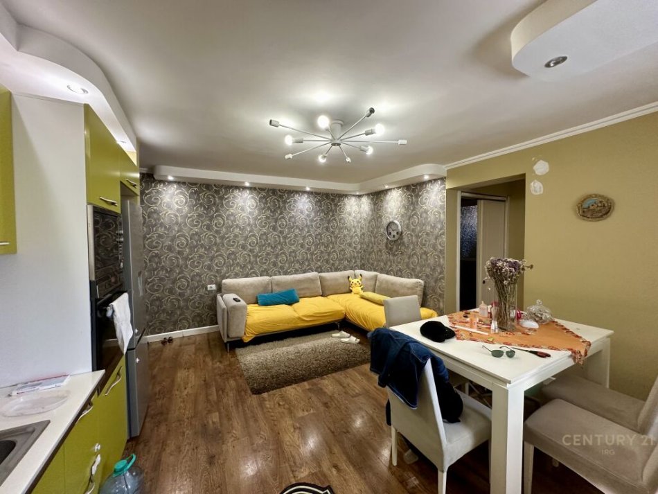 Tirane, shitet apartament duplex 3+1+Aneks+Ballkon Kati 5, 110 m² 145.000 € (21 dhjetori)