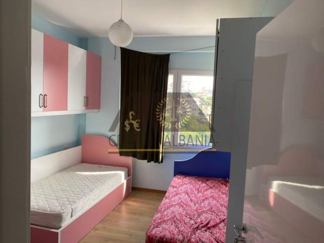 Tirane, jepet me qera 2+1+BLK 120 m² 400 Euro (Fresku)