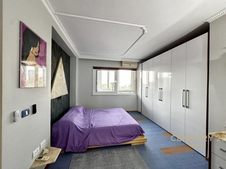 Tirane, shitet apartament 2+1 Kati 8, 102 m² 365.000 € (apartament 2+1 me arredim modern ne Bllok)