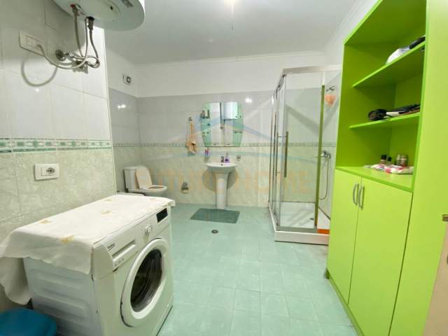 Tirane, shitet apartament 3+1+BLK Kati 4, 140 m² 115.000 Euro (Bulevardi Migjeni)