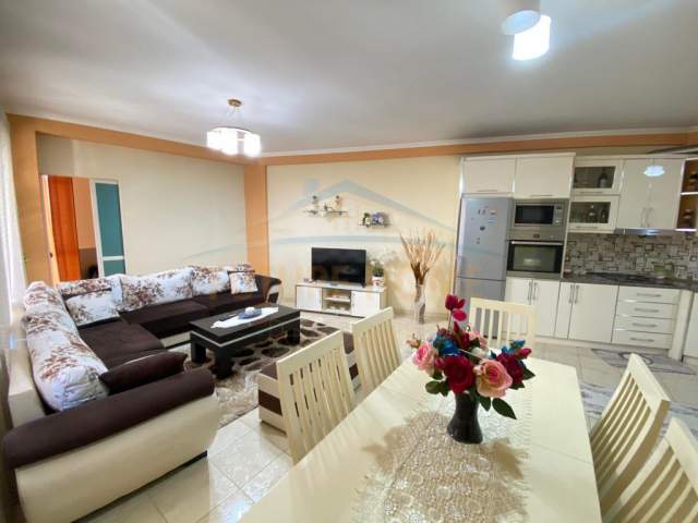 Tirane, shitet apartament 3+1+BLK Kati 4, 140 m² 115.000 Euro (Bulevardi Migjeni)