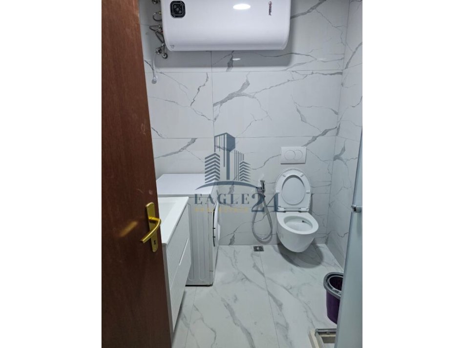 Tirane, jepet me qera apartament 2+1+Ballkon Kati 6, 120 m² 600 € (RRUGA KAVAJES PERBALLE DELIJORGJIT)