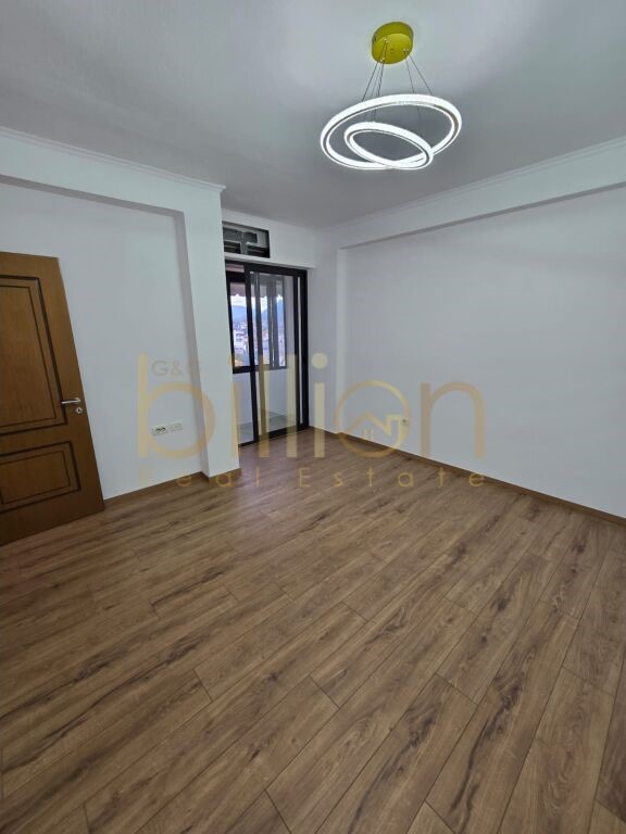 Tirane, shitet apartament 1+1 Kati 5, 55 m² 90.000 € (rruga e dibres, Tirana, Albania)