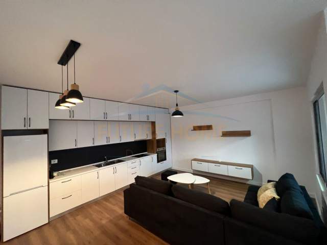 Tirane, jepet me qera apartament 2+1+BLK Kati 10, 96 m² 450 Euro (teodor keko)