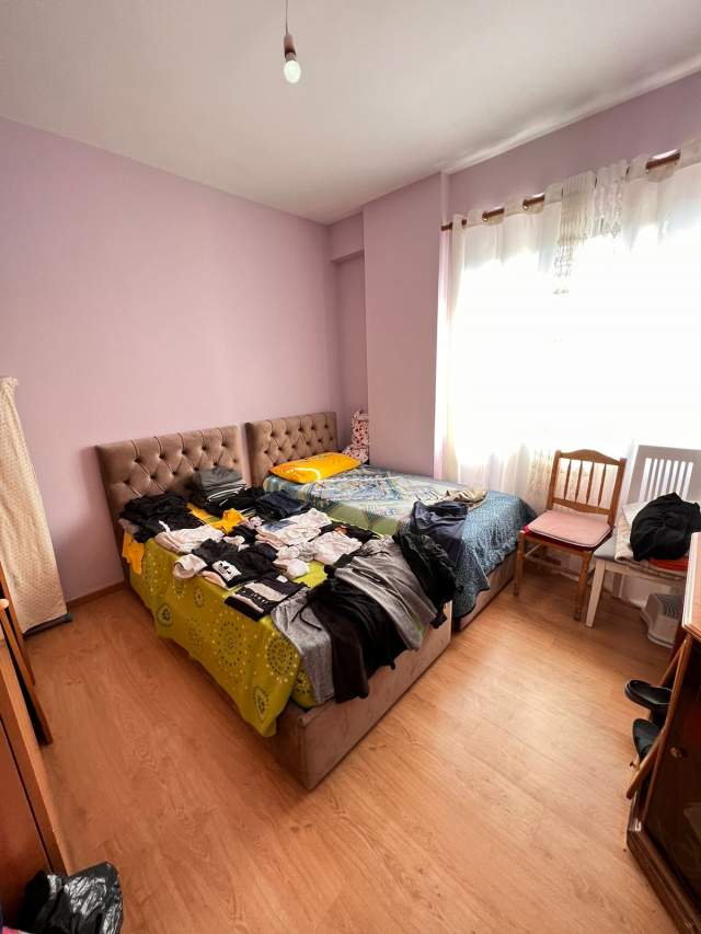 Tirane, shitet apartament 2+1+BLK Kati 3, 96 m² 96.000 Euro (Yzberisht)