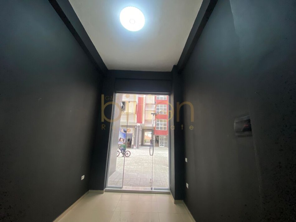 Tirane, shitet ambjent biznesi Kati 0, 15 m² 35.000 € (Selite, Tirana, Albania)