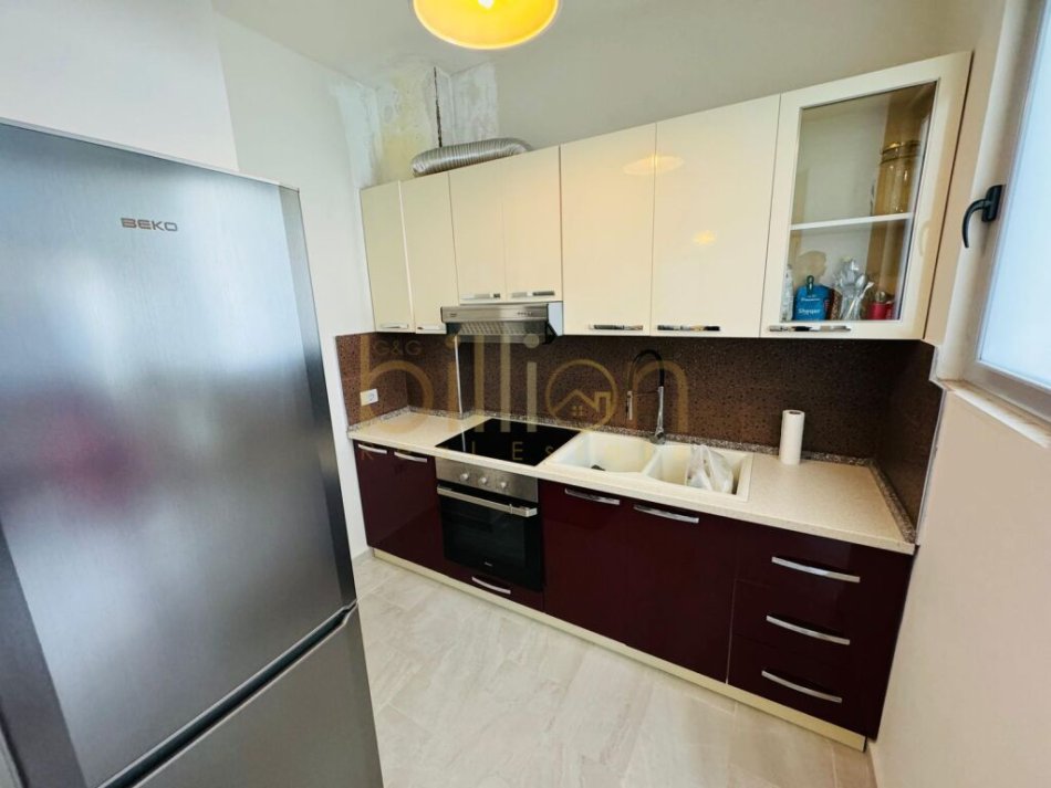 Vlore, shitet apartament 1+1+Ballkon Kati 4, 68 m² 171.300 € (Radhime, Vlore)