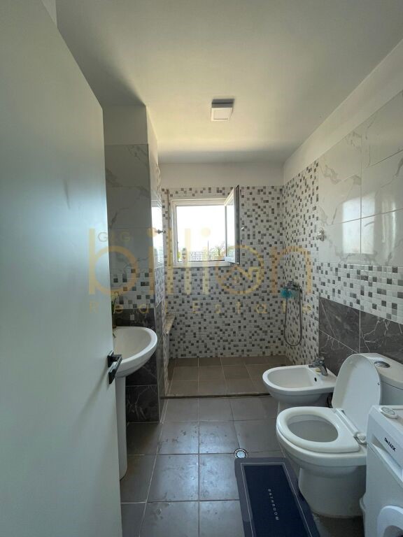 Tirane, shitet apartament 2+1+Ballkon Kati 6, 149 m² 155.000 € (+355692033500)