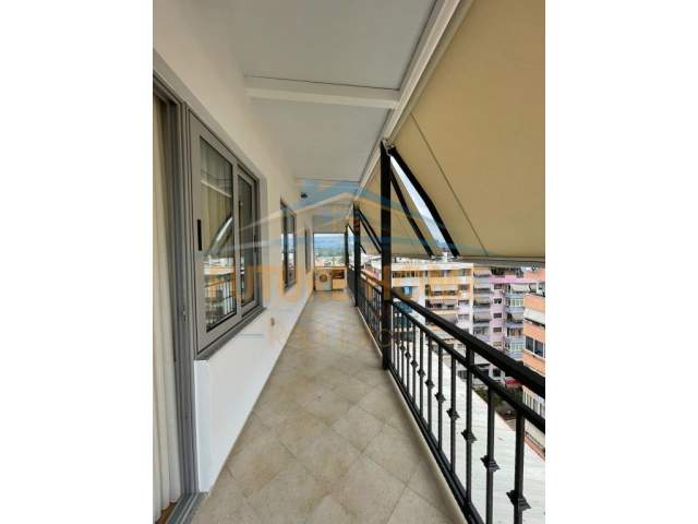 Tirane, shitet apartament 2+1 Kati 10, 90 m² 155.000 Euro (Komuna e Parisit)