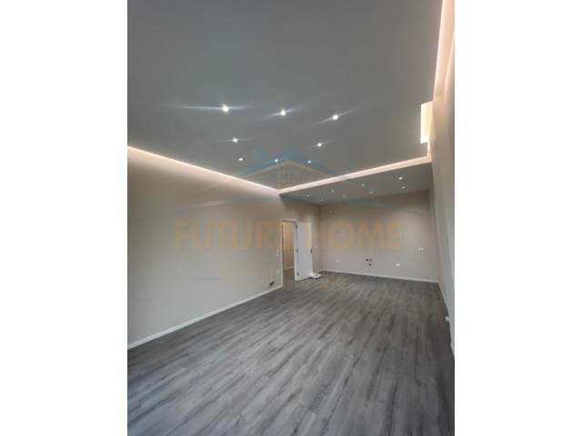 Tirane, jepet me qera apartament 2+1+BLK Kati 7, 130 m² 850 Euro (Kompleksi Square 21)