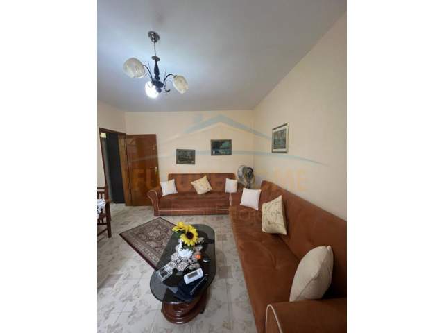 Tirane, shitet apartament 1+1+A Kati 3, 54 m² 50.000 Euro (5 MAJ)