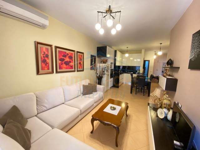 Tirane, ofert apartament 2+1+BLK Kati 2, 94 m² 600 Euro (Qender)