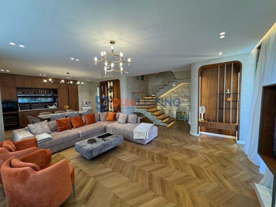 Durres, shitet Vile 3+1+Aneks+Ballkon Kati 0, 345 m² 800.000 € (Gjiri i Lalzit)