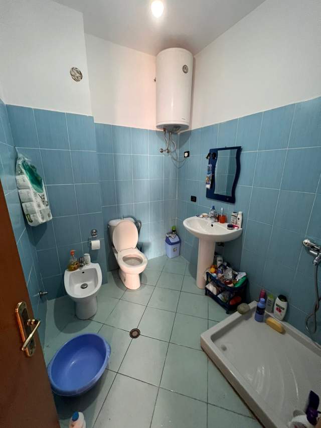 Tirane, shitet apartament 2+1+BLK Kati 3, 96 m² 96.000 Euro (Yzberisht)