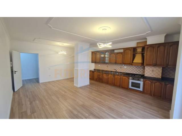 Tirane, shitet apartament 2+1+BLK Kati 3, 101 m² 135.000 Euro (DOM BOSCO)