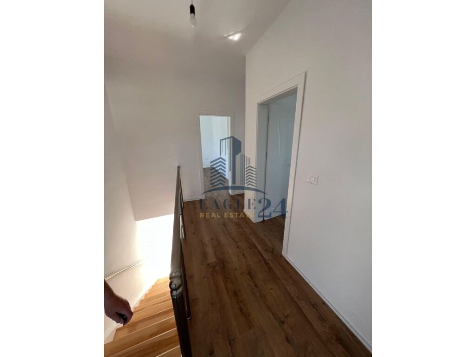 Tirane, shitet Vile 2 Katshe Kati 2, 370 m² 219.000 € (Pran Liqenit te Paskuqanit)