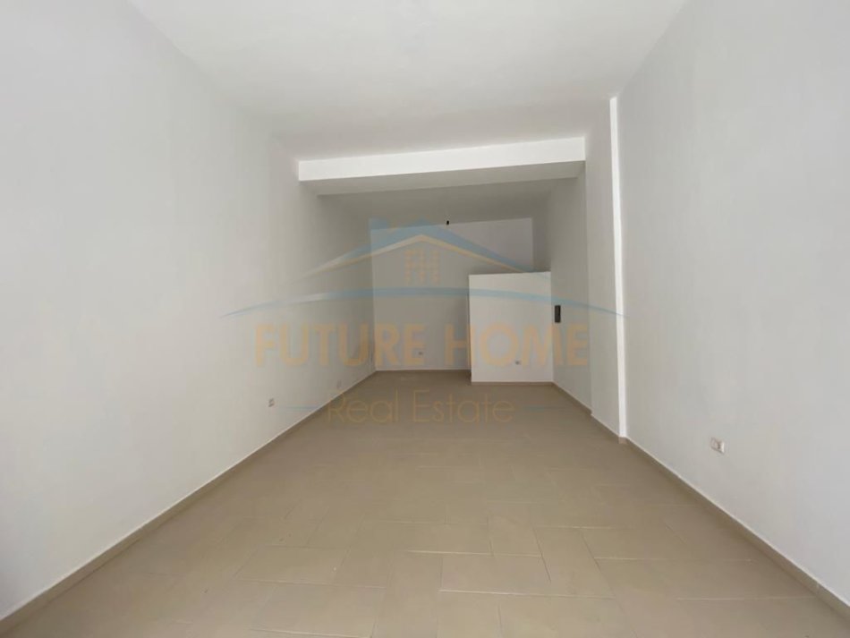 Shqiperi, jepet me qera , 55 m² 300 € 