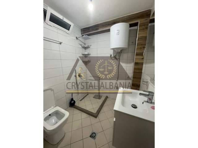 Tirane, jepet me qera apartament Kati 0, 90 m² 450 Euro (Rruga Bektash Berberi)