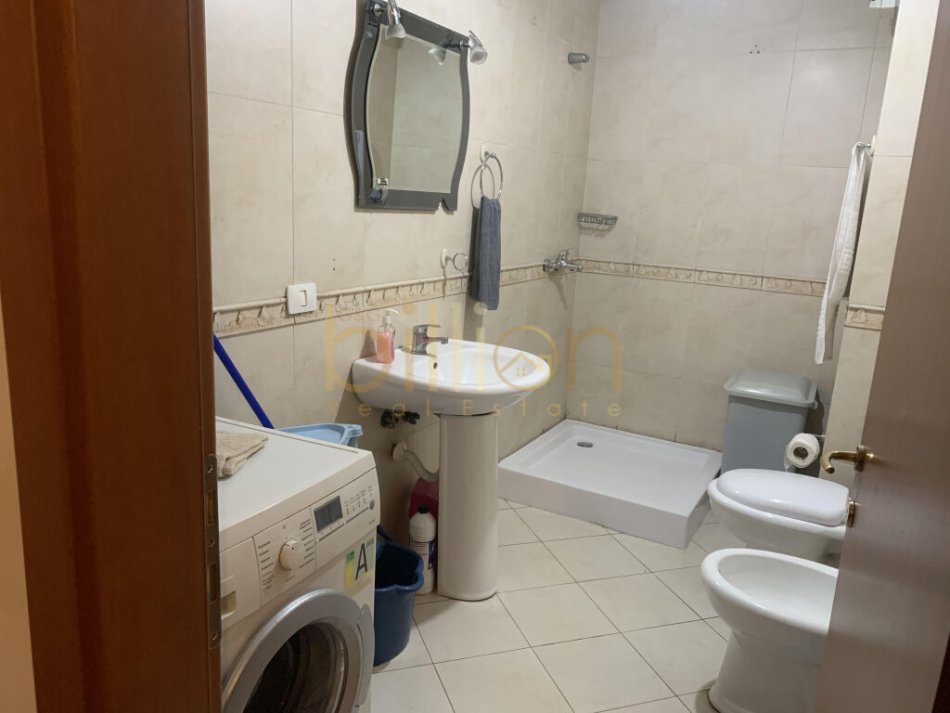 Tirane, jepet me qera apartament 2+1 Kati 2, 101 m² 700 € (Don Bosko, Tirana, Albania)