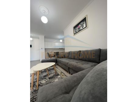 Tirane, jepet me qera apartament 2+1+BLK Kati 5, 102 m² 400 Euro