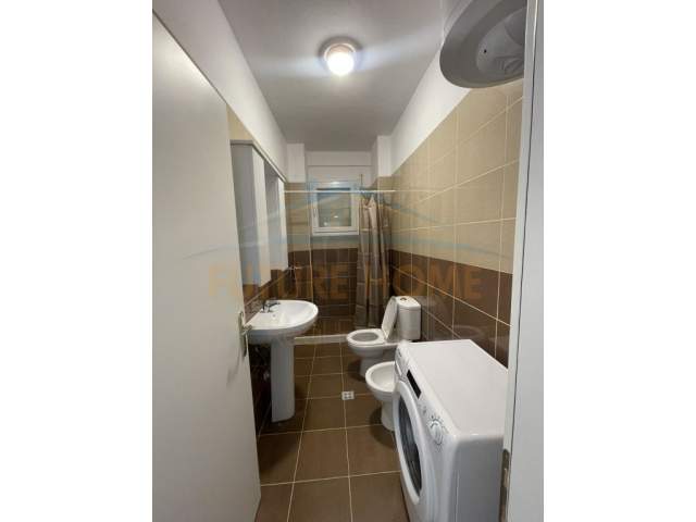 Tirane, jepet me qera apartament 2+1+BLK Kati 2, 85 m² 650 Euro (Kopshti Zoologjik)