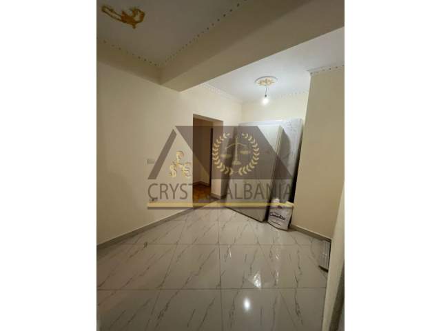 Tirane, jepet me qera apartament Kati 0, 90 m² 450 Euro (Rruga Bektash Berberi)