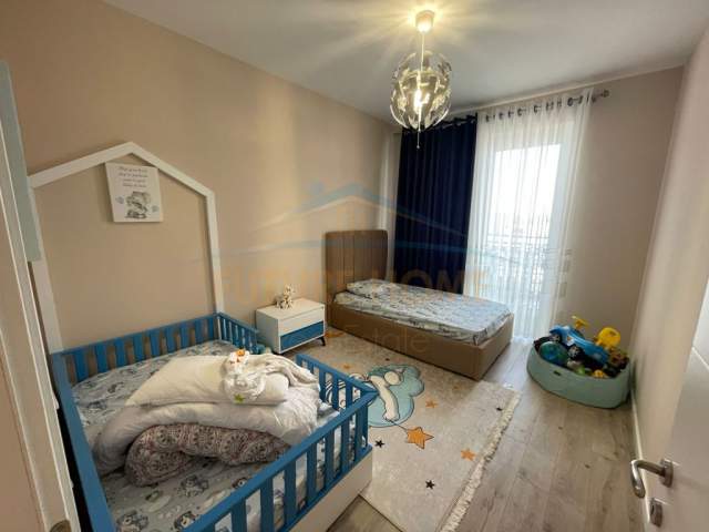 Tirane, jepet me qera apartament 2+1+BLK Kati 7, 116 m² 800 Euro (Rruga e Kavajes)
